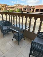 Balkón nebo terasa v ubytování ENG01-Luxury Hotel-Style Apartment in Villa East of the Academy New Cairo