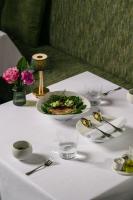 Jídlo v hotelu nebo okolí