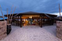 Το κτήριο όπου στεγάζεται  το οργανωμένο κάμπινγκ