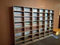 ホテルにある図書室
