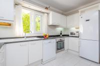 Kuchnia lub aneks kuchenny w obiekcie Villa Berry