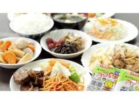 ホテルの敷地内または近くでの食事または食べ物