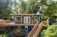Mid-Century Beach Cabin by AvantStay Walk to Beachにある庭