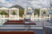 En generel udsigt til bjerge eller udsigt til bjerge taget fra resortet