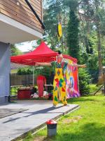 Detský kútik v ubytovaní Apartament 1B Niebieskie Apartamenty Poddąbie dawniej Blue Marine z basenem krytym, odkrytym, salą zabaw, animacjami