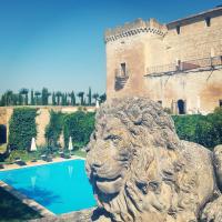 The swimming pool at or close to Posada Real Castillo del Buen Amor