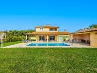 Basen w obiekcie Villa Flori by Interhome lub w pobliżu