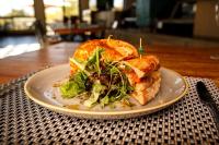 Mad på lejlighedshotellet eller i nærheden