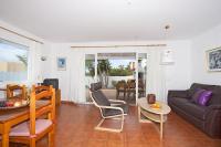 Posezení v ubytování Lovely Los Mojones Villa Casa Jasmine Heated Pool Short Walk To Beach Puerto Del Carmen
