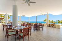 Un restaurante u otro lugar para comer en GR Solaris Lighthouse - All Inclusive