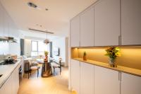 John's Apartmentにあるキッチンまたは簡易キッチン