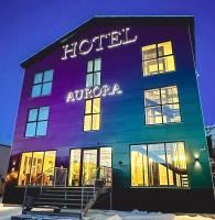 un edificio con las palabras hotel aurora en él en Hotel Aurora, en Nuuk