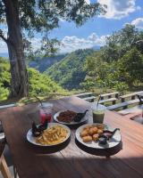 Jídlo v hotelu nebo okolí