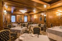 Restaurace v ubytování Càdor Hotel