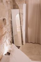 Posteľ alebo postele v izbe v ubytovaní La Cammara al Duomo Lecce Luxury Apartment