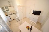 Kuchyňa alebo kuchynka v ubytovaní Apartments Lucky