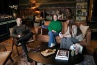 Ein Sitzbereich in der Unterkunft The Elephant Hostel
