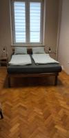 Posteľ alebo postele v izbe v ubytovaní Room in Old Town Krakow