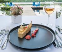 Mad på resortet eller i nærheden