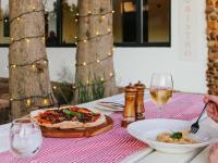 Jídlo v hotelu nebo okolí