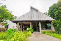 En have udenfor Ko Lanta Amantra Lake View Resort