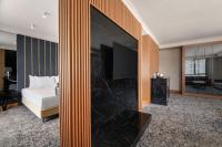 Postel nebo postele na pokoji v ubytování Ramada by Wyndham Gaziantep