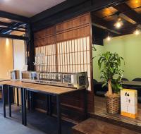 Příslušenství pro přípravu čaje a kávy v ubytování ほぼ家