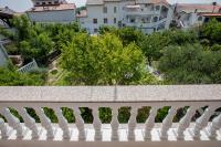 Balkón nebo terasa v ubytování Family friendly apartments with a swimming pool Palit, Rab - 4990