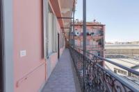A balcony or terrace at Raffinato e stylish monolocale milanese