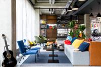 Moxy Utrechtにあるシーティングエリア