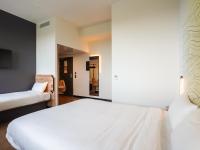 B&B HOTEL Paris Porte d'Orléansにあるベッド