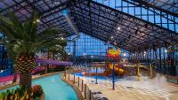 Bazén v ubytovaní Amadria Park Beach Hotel Jure alebo v jeho blízkosti