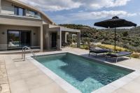 Bazén v ubytovaní Fari Stone Villas alebo v jeho blízkosti