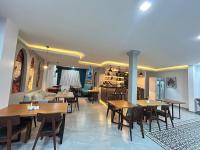 Гостиная зона в Cambana La Rivière Hotel