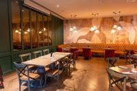 Premier Inn Dubai Barsha Heightsにあるシーティングエリア