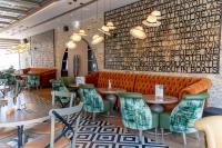 Premier Inn Dubai Barsha Heightsにあるシーティングエリア