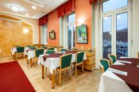 Un restaurant sau alt loc unde se poate mânca la Wellness Hotel Jean De Carro