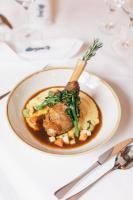 Jídlo v hotelu nebo okolí