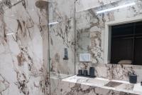 Damas Suites Budapestにあるバスルーム