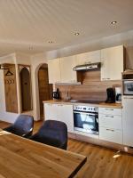 Kuchnia lub aneks kuchenny w obiekcie Apartmenthaus Kristall