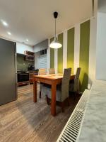 Kuchyňa alebo kuchynka v ubytovaní Apartament Marcel