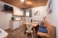 Kuchnia lub aneks kuchenny w obiekcie AUSTRIA APPART - natural Lifestyle Appartements auf der Piste