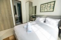 Greenforest Anahata Villa Resortにあるベッド
