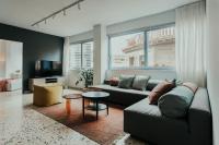 Posedenie v ubytovaní Stylish Suite, by MGM Residencies