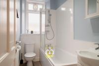 Koupelna v ubytování Modern City Stay - SJA Stays - 2 Bed Apartment