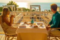 Jídlo v hotelu nebo okolí