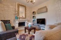 Posedenie v ubytovaní Luxury 2br apartment 50m from beach