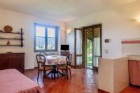 A television and/or entertainment centre at Villa Bel Giardino