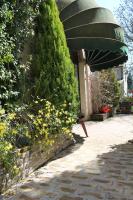 A garden outside Agriturismo Le Clementine