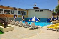 Bazén v ubytování Cinar Family Suite Hotel Side nebo v jeho okolí